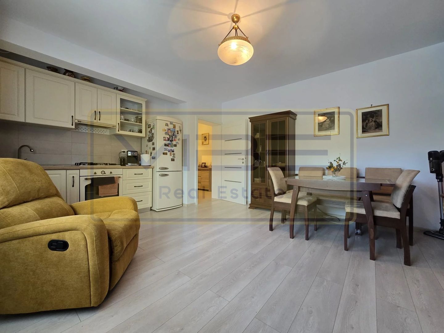 Valea Lupului- 3 camere + gradina  2 locuri de parcare -109mp- Comision 0% - Poză 10