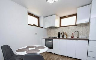 Casa boiereasca renovata Unirii | Curte 70mp | D+P+Pod - Poză 7