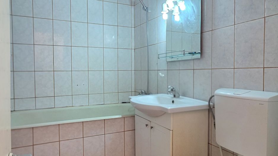 Apartament cu 2 camere, etaj 2, VASLUI - zona TRAIAN; - Poză 6