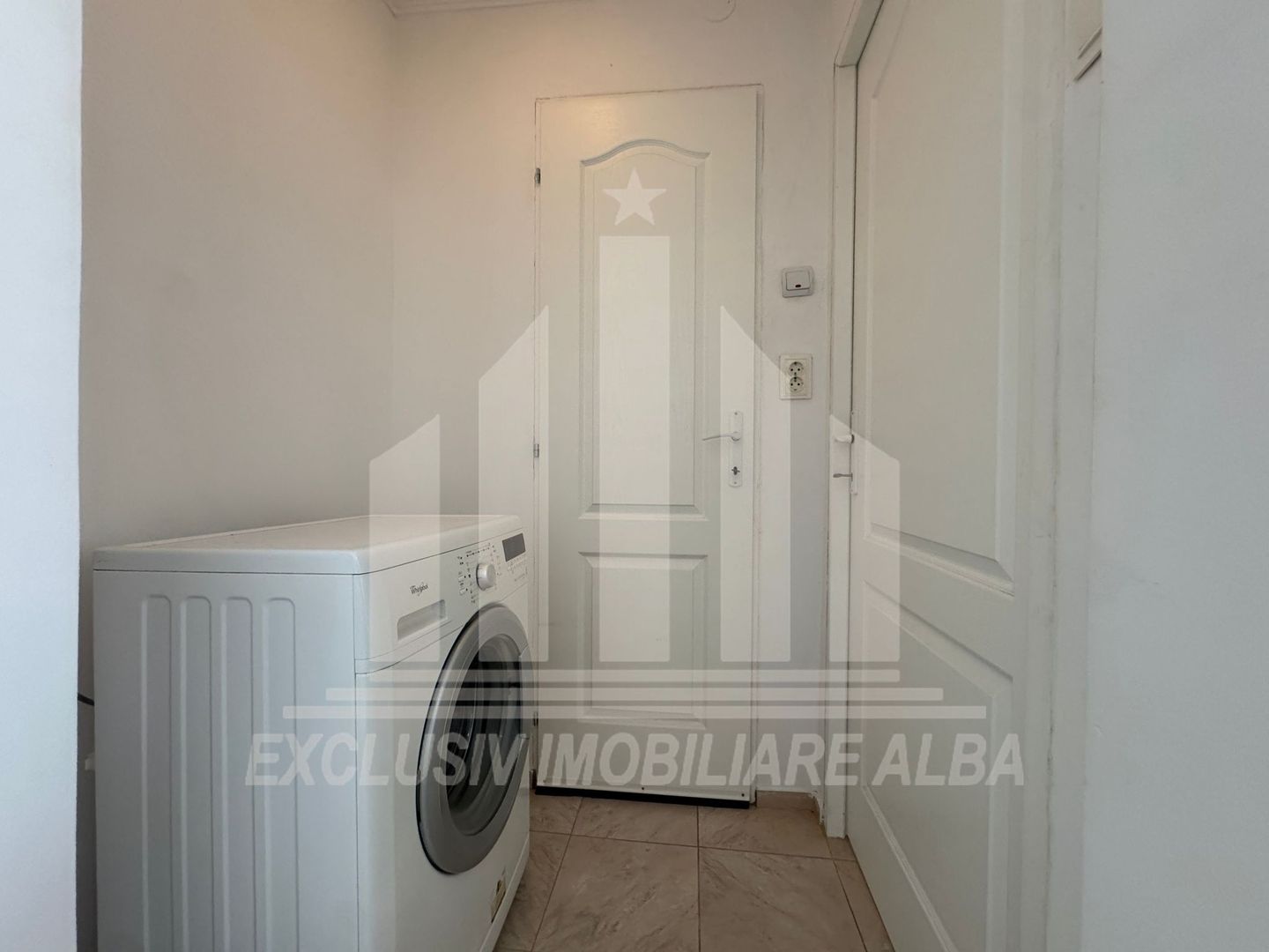 Apartament cu 2 camere de inchiriat, Cetate - Poză 5