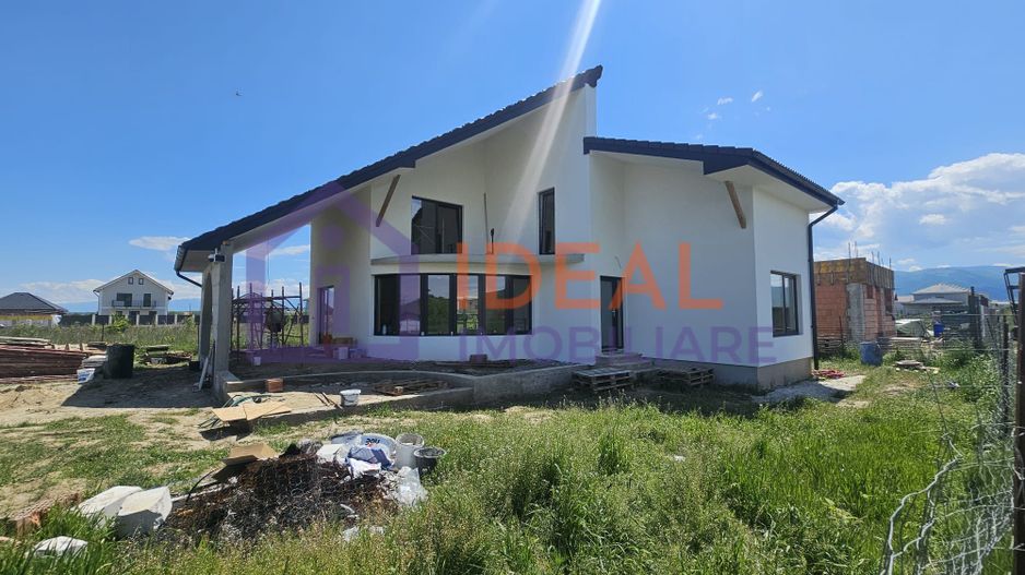 Casa Individuala Moderna cu 5 camere si 668 mpu curte, in Cristian - Poză 2