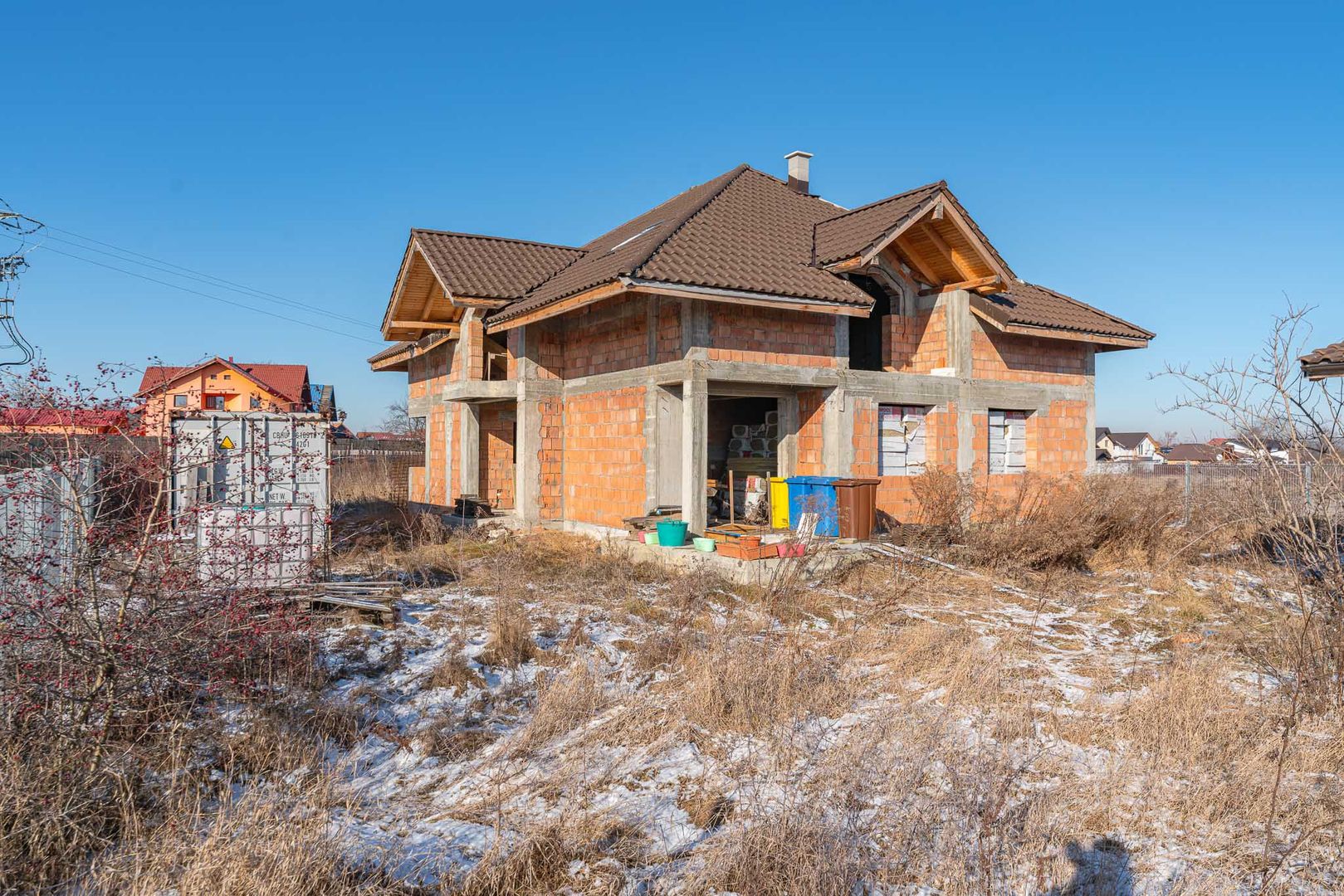 Casă cu Garaj - Personalizează-ți Spațiul După Bunul Tău Plac! - Poză 7