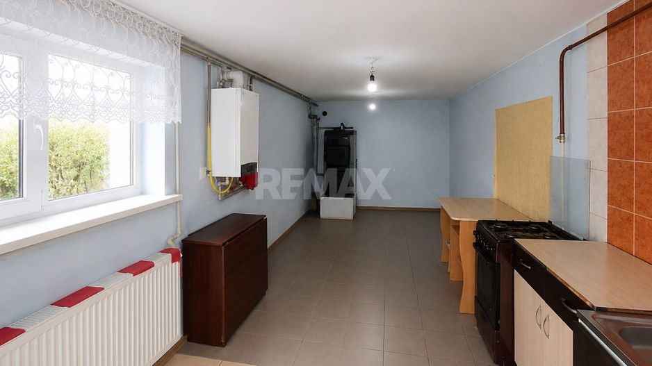 Casă generoasă cu 2 Nivele și confort modern – 10 Ari, Băcioi (sat Frumușica) - Poză 20