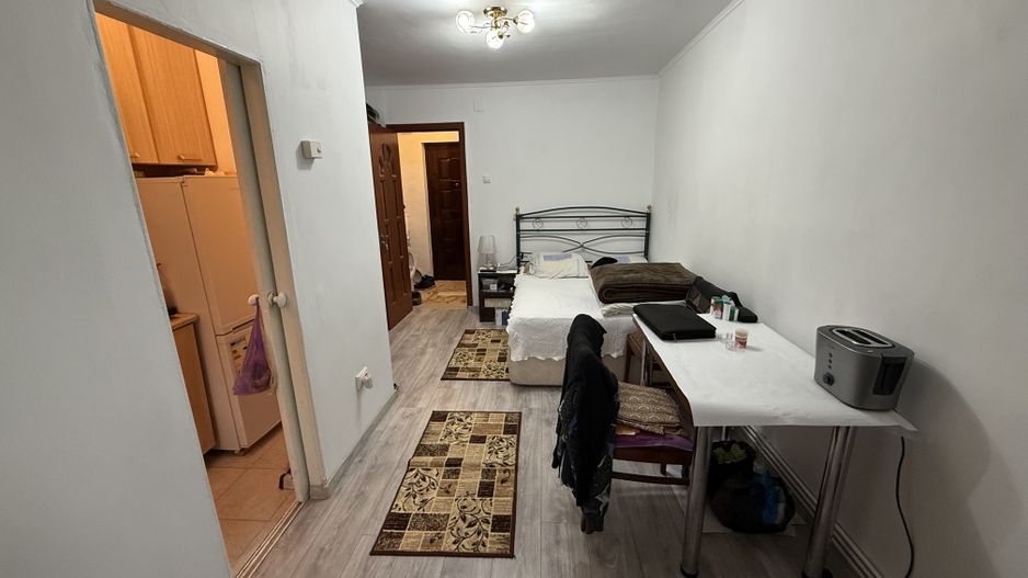 Garsonieră 24 mp - renovată, mobilată și utilată complet - Campina - Poză 1