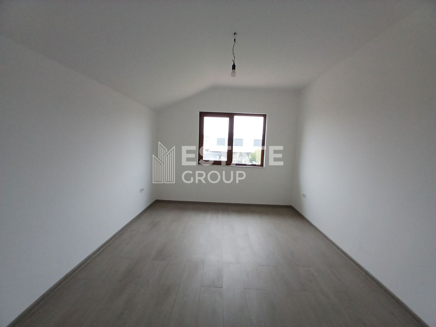 Duplex cu 5 camere in Dumbravita - Poză 10