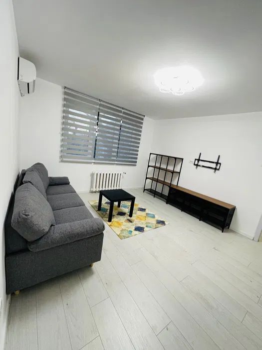 APARTAMENT 3 CAMERE 1 MAI | METROU - Poză 1