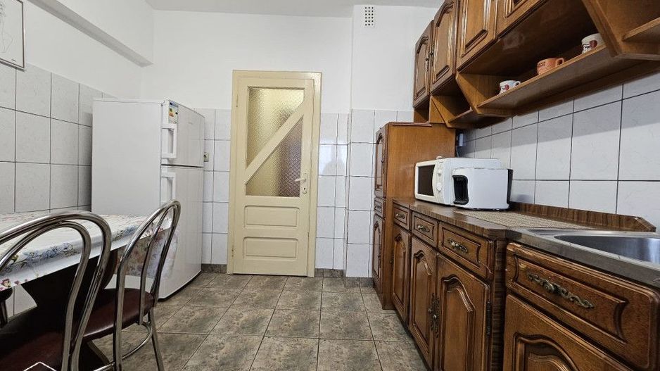 Apartament 2 camere, etaj 4, zona Intim - Poză 6