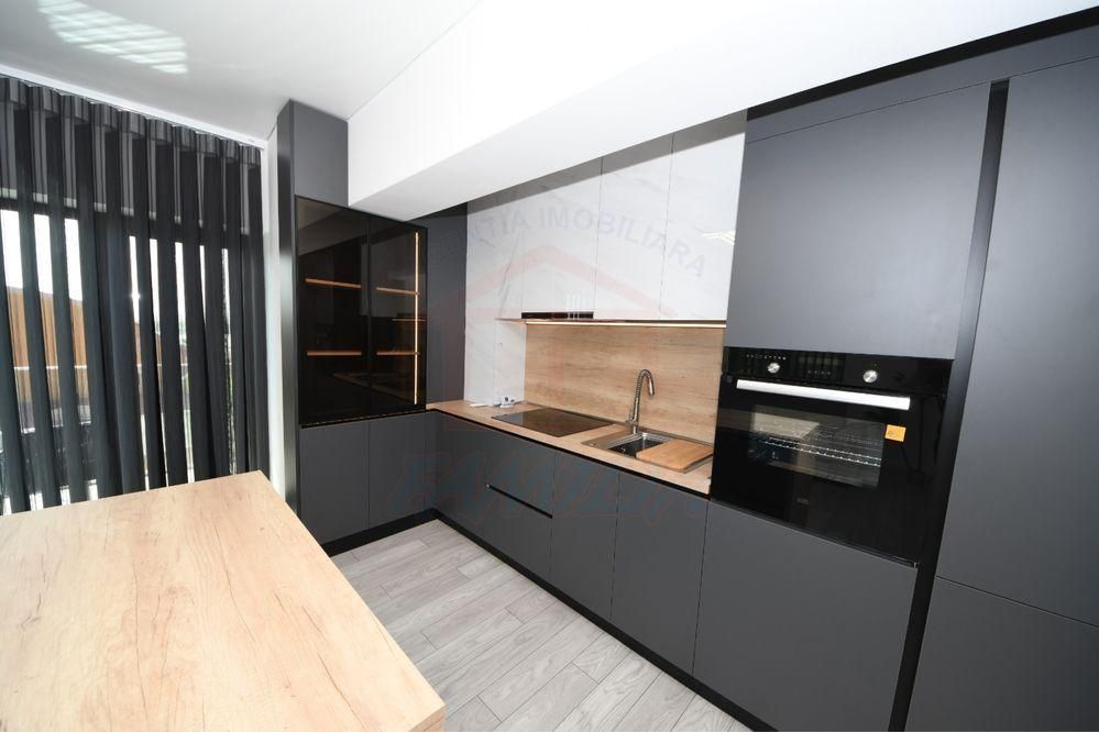 3 camere pe Faleza de inchiriat cu loc de parcare - Poză 3