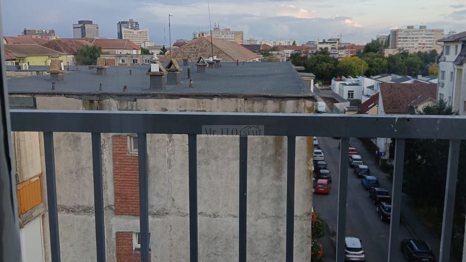 Apartament 2 camere cu 2 balcoane și pod – zona Torontalului - Poză 11