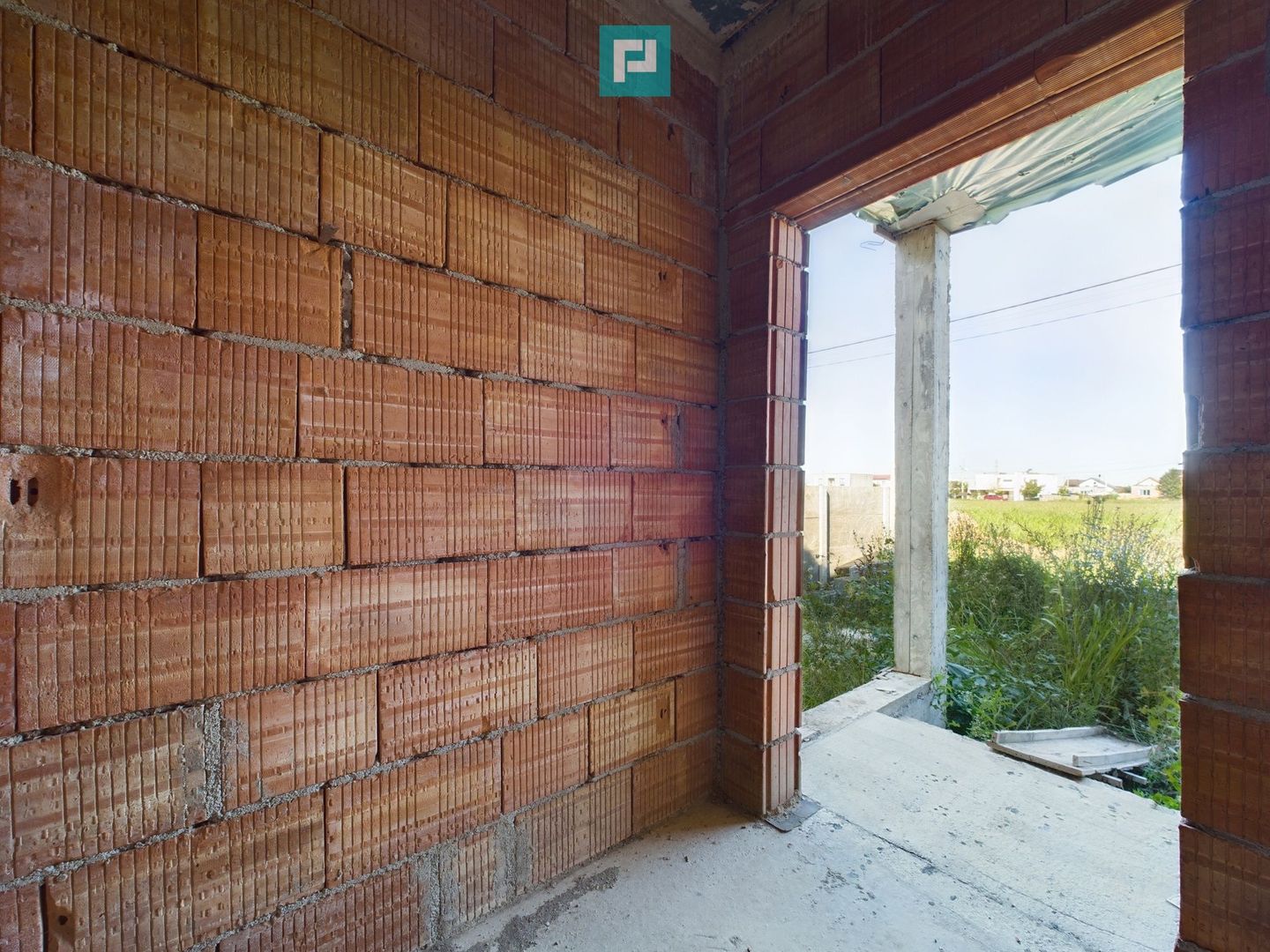 Duplex în Moșnița Nouă, în spate la Castel - Poză 25