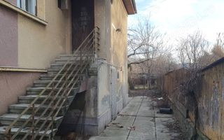 Casa zona centrala aproape de Universitate - Poză 5