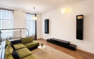 Apartament 3 camere decomandat de inchiriat in vila, zona Centrala! - Poză 3