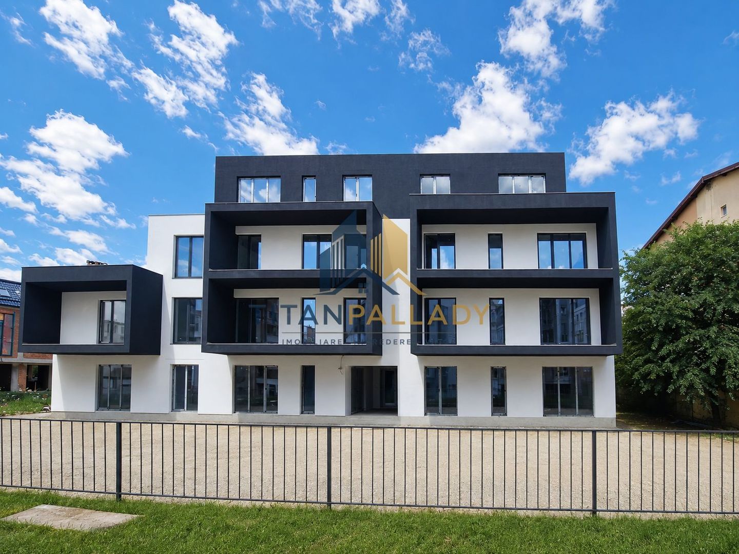 3 Cam-Gradina proprie 55mp,Bloc Boutique,Metrou Teclu-,1/2 Parcare - Poză 10