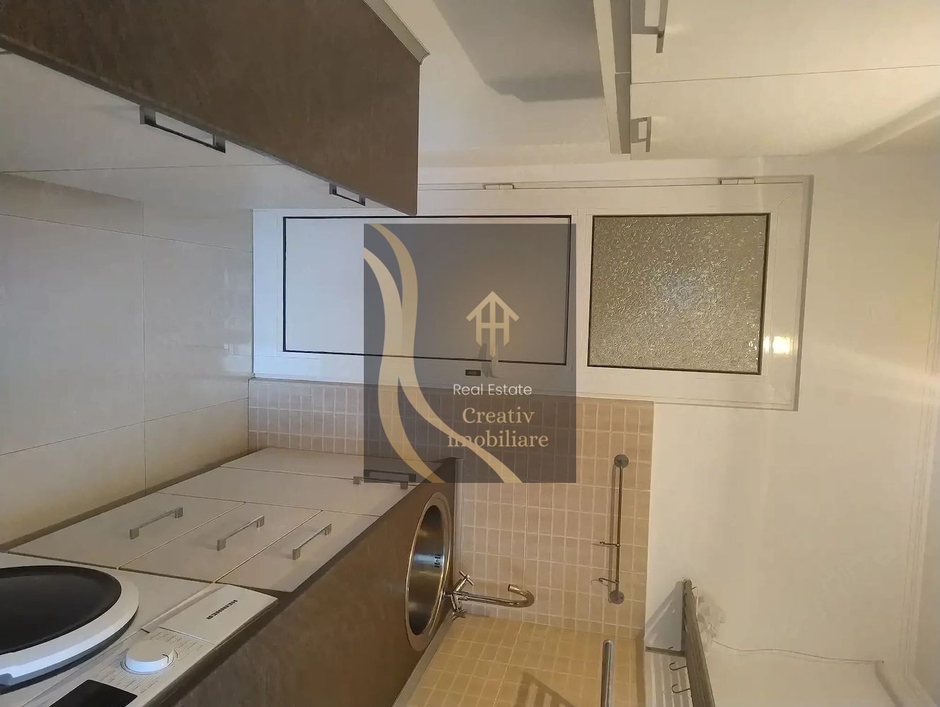 Garsoniera 30 mp  finisaje lux  mobilata  77.000 EUR (direct proprietar)  bloc 2003 - Poză 6