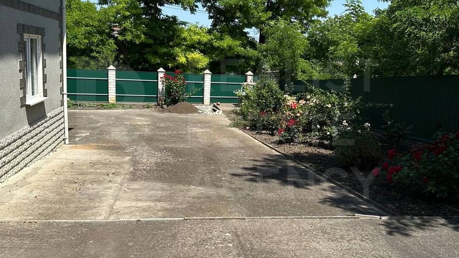 Vânzare 2 case pe un teritoriu, situată pe satul. Marandeni. - Poză 26