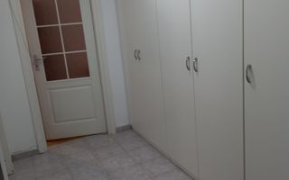 Închiriez apartament cu 2 camere - Poză 1