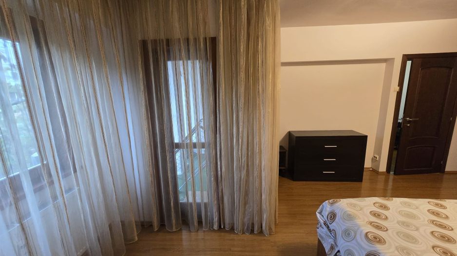 Apartament spatios cu doua camere, zona Virtutii - Poză 4
