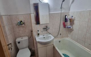 De vanzare apartament cu 3 camere - Poză 5