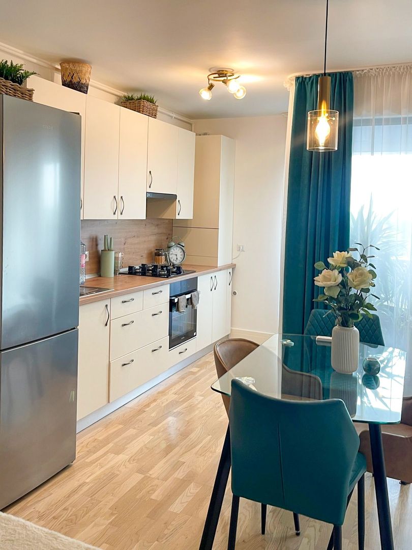 Închiriere apartament 2 camere, 68mp - Poză 1