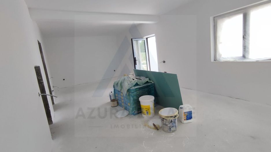 Casa intabulata 4 camere 2 bai curte 180 mp liberi pe Calea Cisnadiei - Poză 7