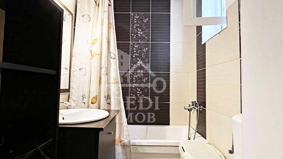 Apartament cu 3 camere de inchiriat Blv. Decebal, Oradea - Poză 11