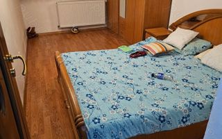 BRASADAS vinde ap 3 cam etaj 4/4. - Poză 3