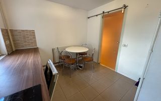 Disponibil imediat. Etaj 1. Centrala proprie. Vedere pe 2 parti. - Poză 8