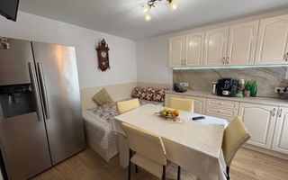 Casă de vânzare în Cisnădioara – 2 apartamente complet echipate - Poză 7