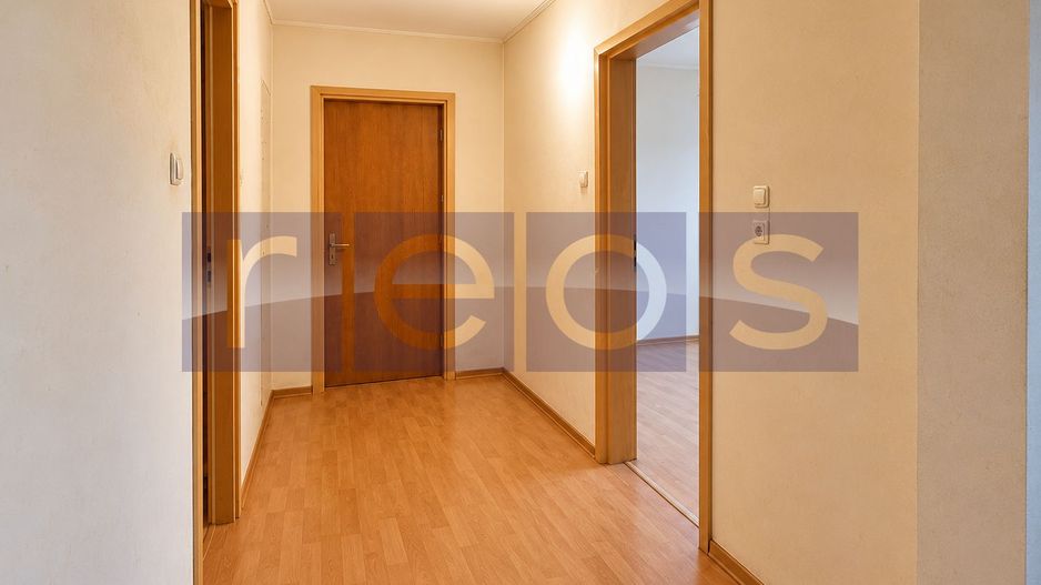 DE VANZARE APARTAMENT 2 CAMERE DECOMANDAT 55 MP GORJULUI METROU - Poză 5