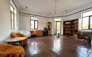 De vanzare Apartament 2 camere in vilă, Unirii - Universitate - Poză 1