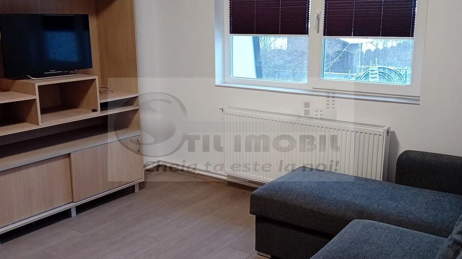 2 CAM DECOMANDAT BUCIUM LIDL LOC PARCARE PRIMA INCHIRIERE - Poză 1