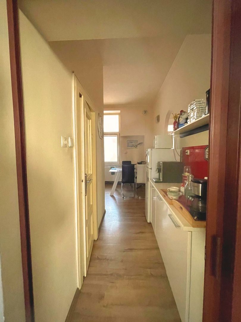 Ap 2 cam, 62 mp –ultracentral(str Aurel Lazar), lângă pietonala Oradea - Poză 4