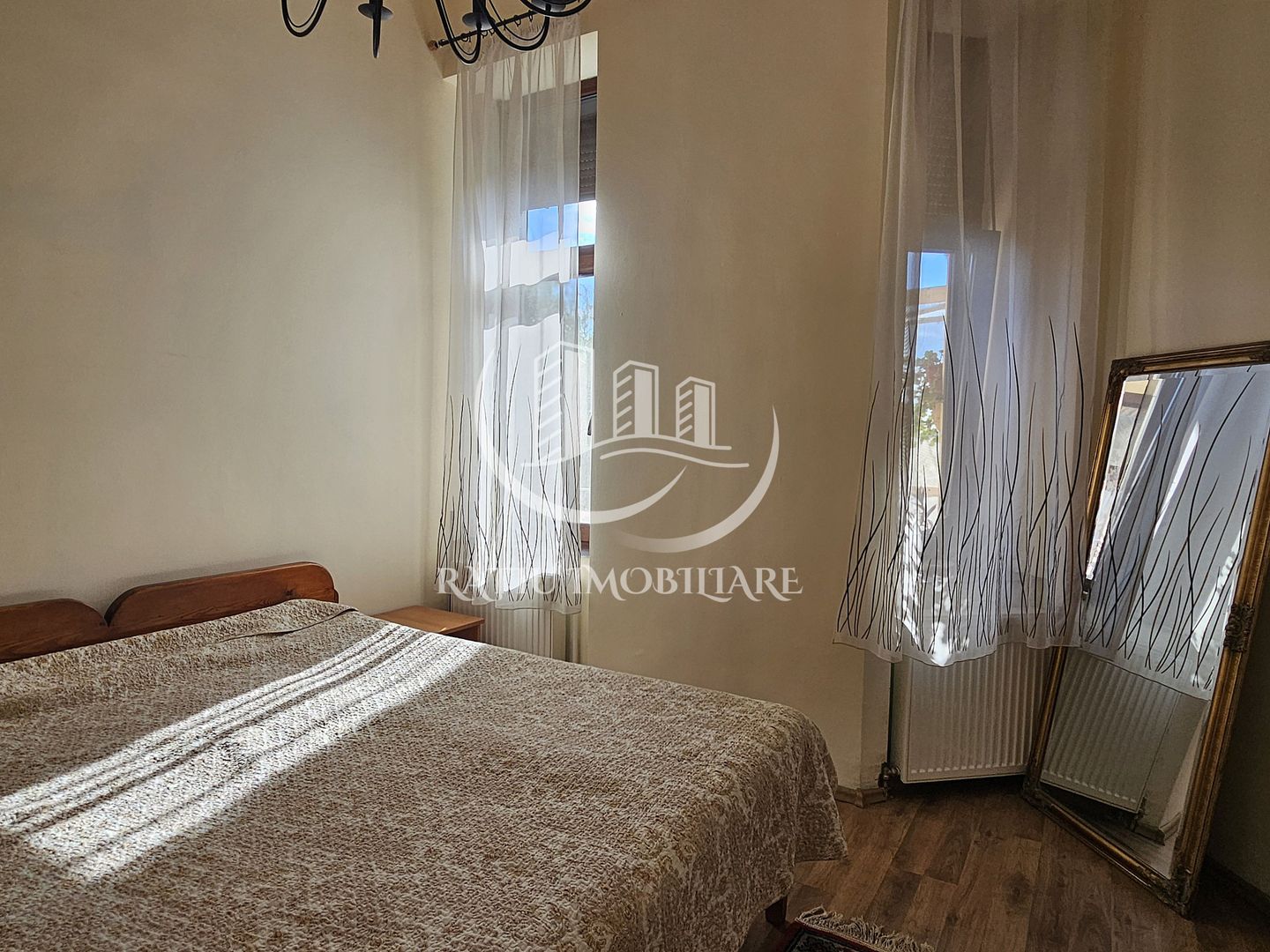 Apartament cu 4 camere | Etaj 2 | Republici | Oradea - Poză 4
