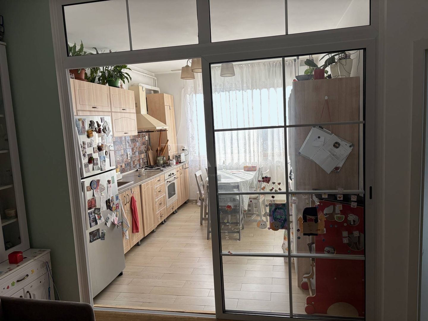 Apartament 2 camere, orientare sudică, 2 parcări – aproape de Cluj. - Poză 3