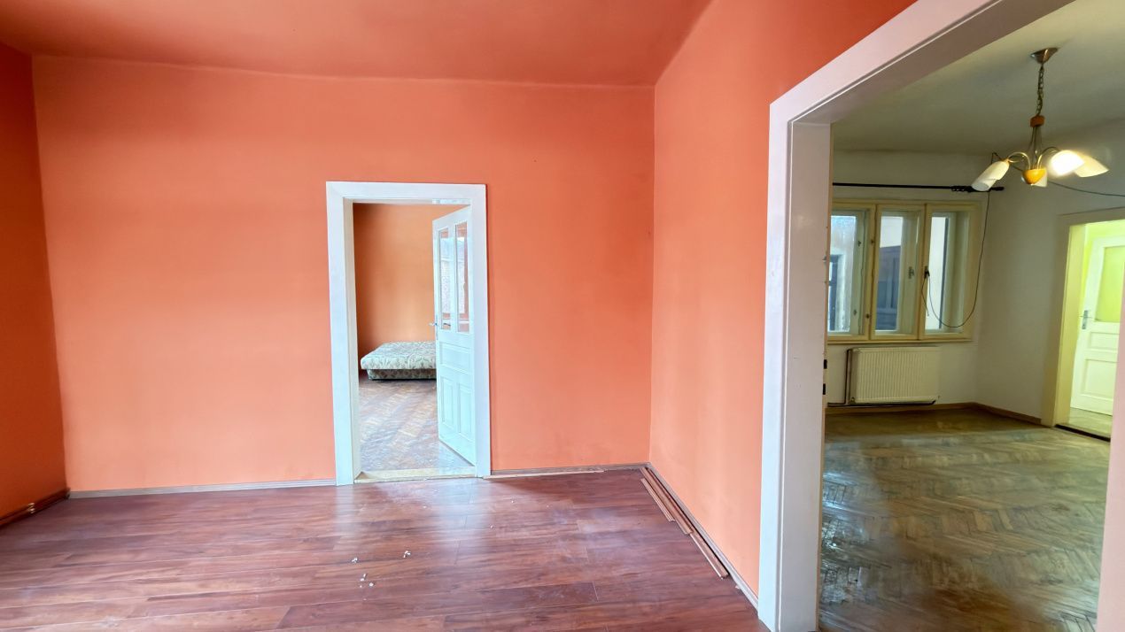 Proprietate cu 2 case | Teren 546 mp | Str. Albinelor Nr.18 - Carei - Poză 11