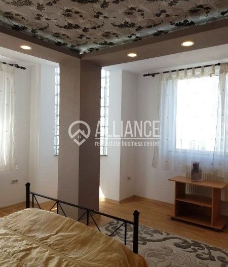BULEVARDUL MAMAIA - Apartament de 3 camere in vila TERMEN REDUS! - Poză 9