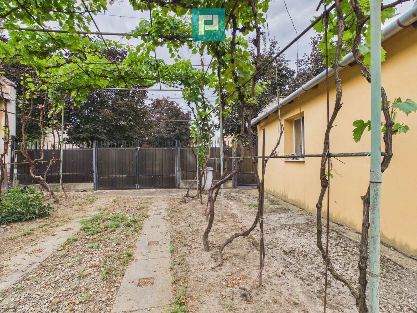 Casă + 2.877 mp teren în Timișoara - Poză 18