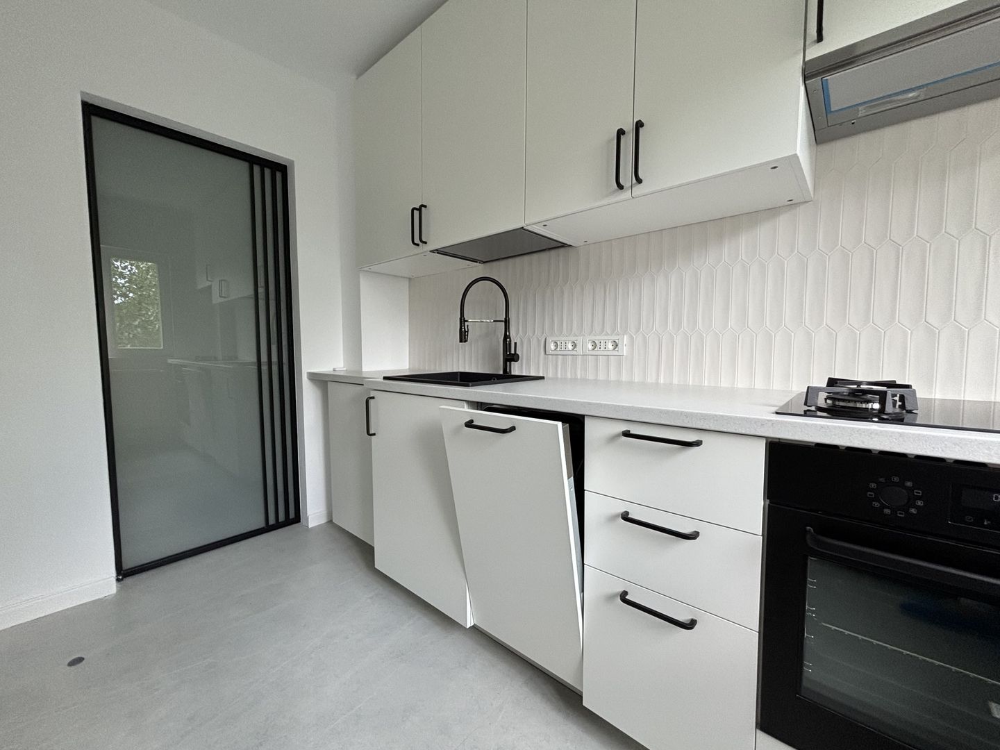 APARTAMENT 3 CAMERE | DOROBANTI | RENOVAT - Poză 36