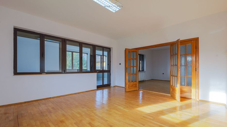 Inchiriat - Spatiu birouri 135 mp | Curte privata, 6 locuri parcare - Poză 34