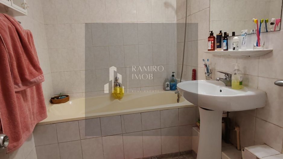 Apartament 4 camere, Brancoveanu/Izvorul Rece, 2 bai, 2 balcoane - Poză 18