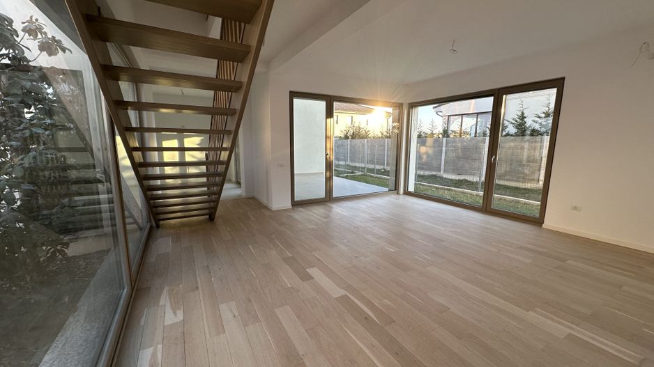 Casa cu 5 camere - Dumbarvita - Poză 4