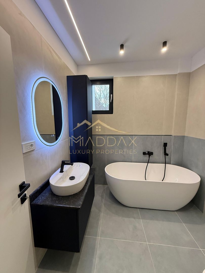 Vilă **6 camere  **451mp // Zona Iancu Nicolae - Poză 15