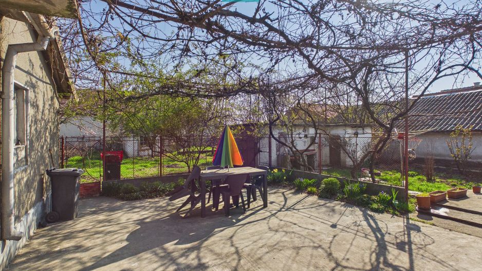 Casă cu 3 camere din văiugă în Macea - Poză 10