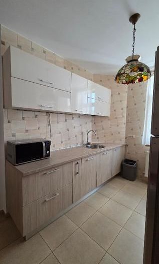 Apartament  in vila Pangratti // Televiziune - Poză 10