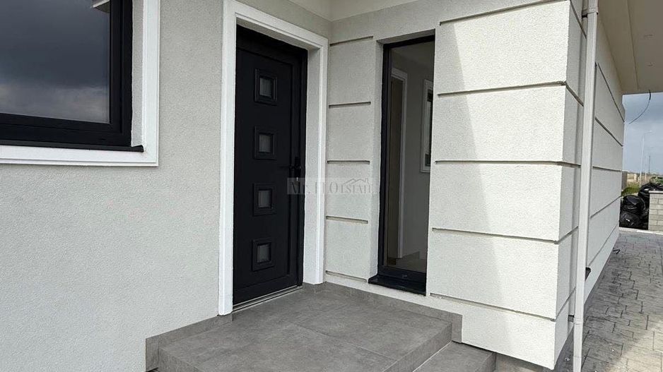 Vand Duplex pe parter 3 camere Mosnita Noua cu Canalizare Comision 0 - Poză 6