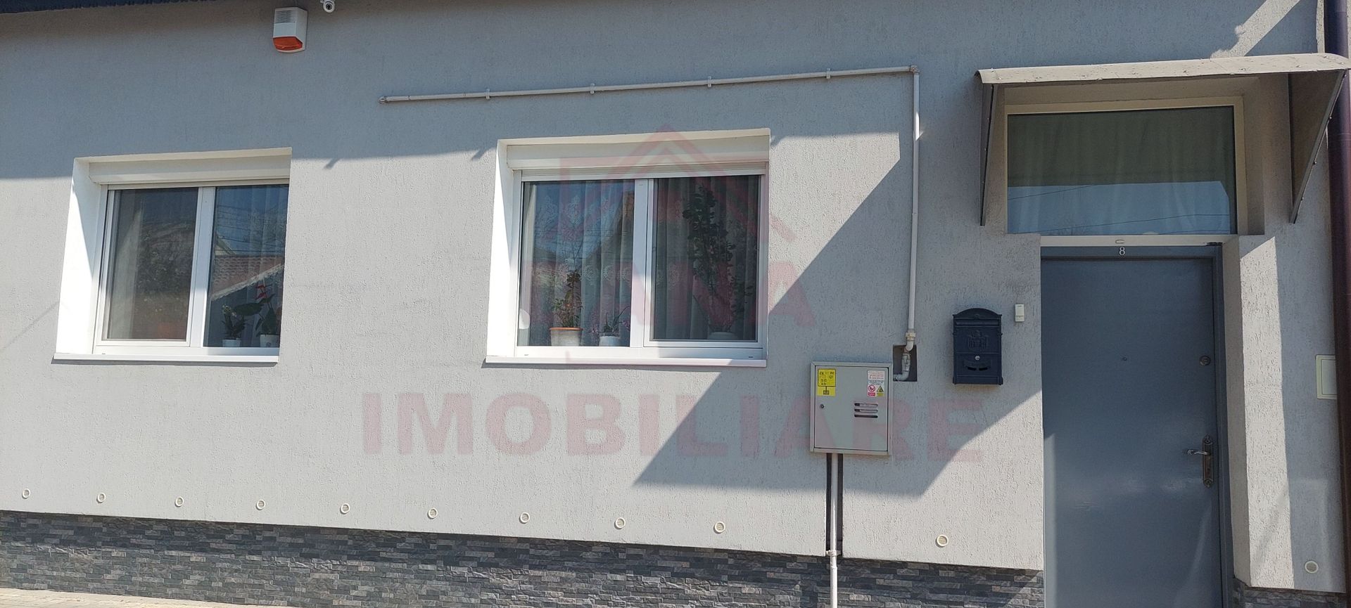 1\2 DUPLEX, DE VÂNZARE, 4 camere\CARANSEBEȘ\ ZONĂ CENTRALĂ\JUD.CS - Poză 2
