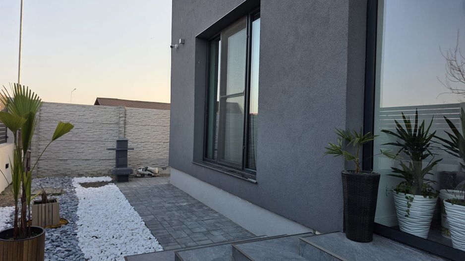 Casa- zona Metro - Poză 2