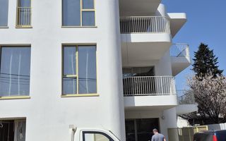 Apartament de 3 camere foarte luminos cu terasa - Domenii - Poză 2