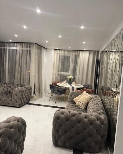 Apartament 2 camere, terasă, 2 parcarisubterane, zonă centrală. - Poză 3