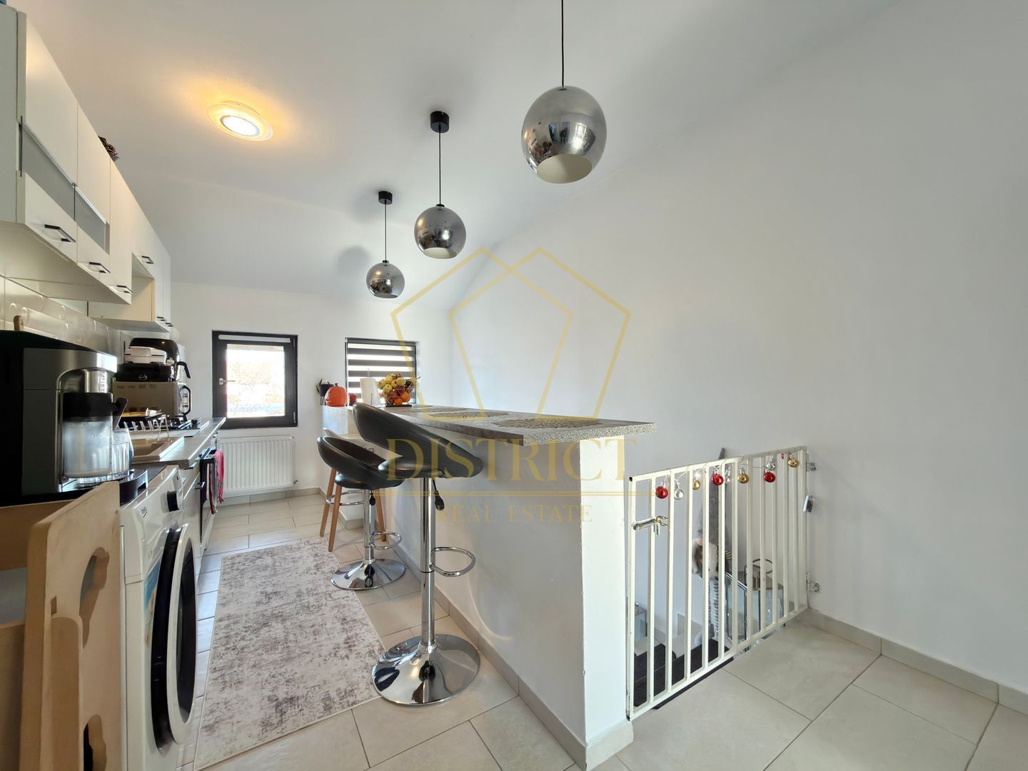 Apartament cu 2 camere complet mobilat si utilat la etajul 1 in Giroc la asfalt. - Poză 8
